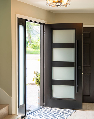 Signet entry door on a home